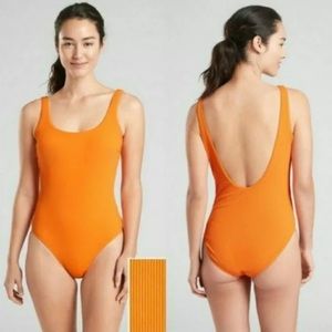 Athleta Scoop one piece swimsuit size large
